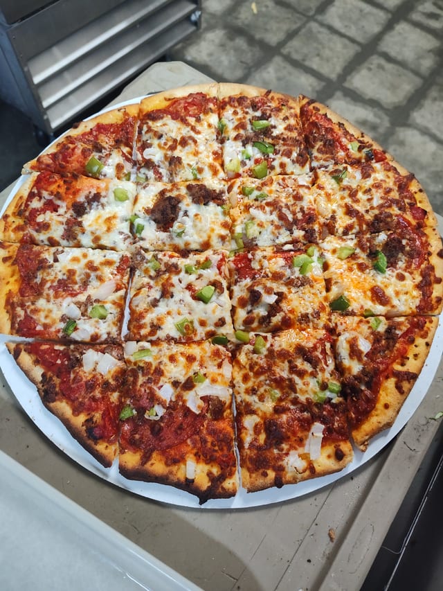 16" Large Pizza.