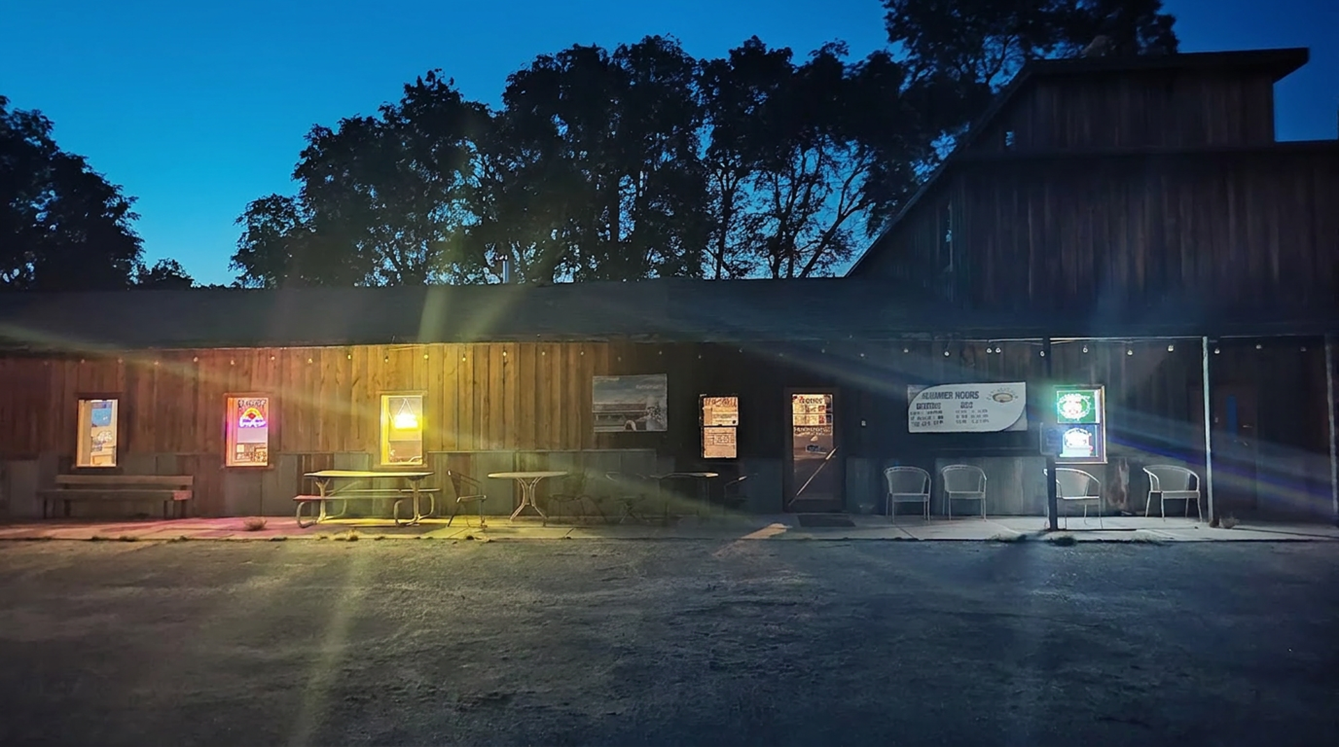 A country sports bar on Platte River Road